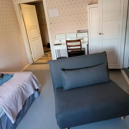 Liekorannan Majatalo- Kodinomaista Rautatieasemaa Vastapaeaetae Sastamala