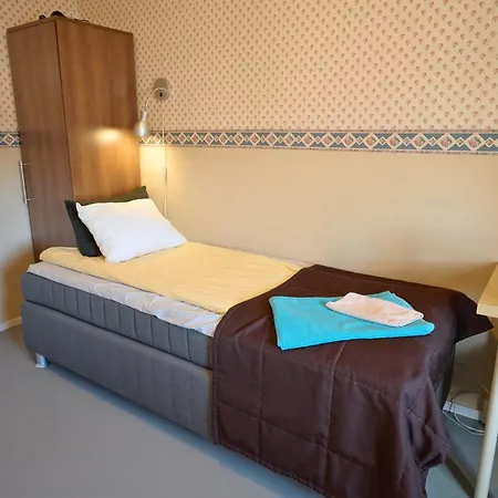 Liekorannan Majatalo- Kodinomaista Rautatieasemaa Vastapaeaetae Sastamala