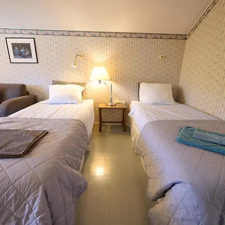 Liekorannan Majatalo- Kodinomaista Rautatieasemaa Vastapaeaetae Πανδοχείο Sastamala