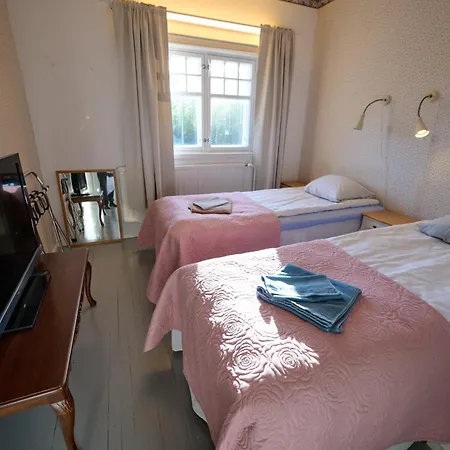 Liekorannan Majatalo- Kodinomaista Rautatieasemaa Vastapaeaetae Πανδοχείο *